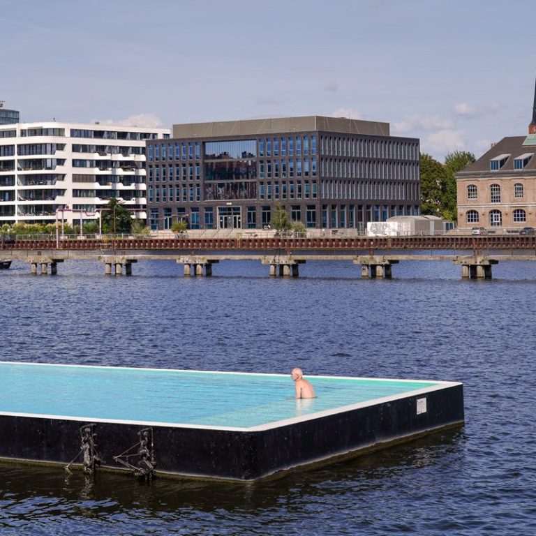 Wolfgang Merkel | Berlin Freibad Spree street photography Stadtfotografie open-air swimming pool